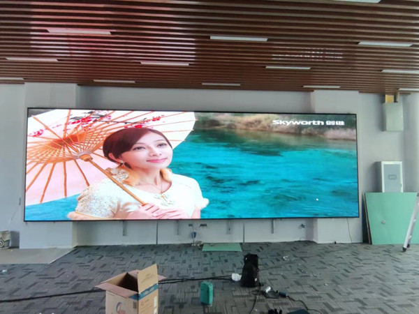 布尔津P1.53led小间距屏安装案例